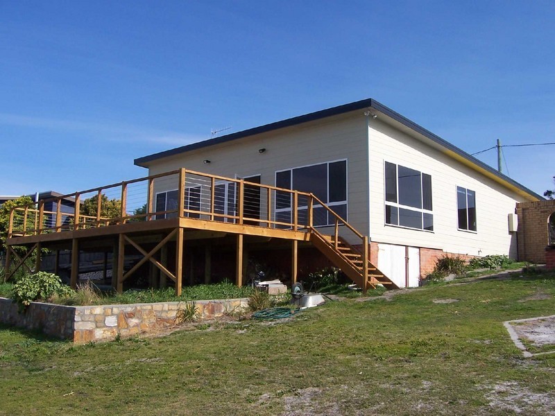 35 Seaview Ave, Beaumaris TAS 7215