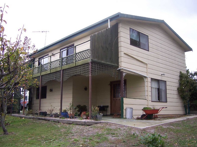 16 Idas Court, St Helens TAS 7216