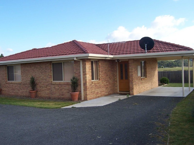 2/84 Tully Street, St Helens TAS 7216