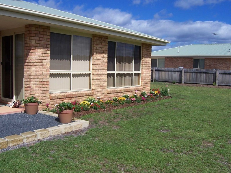 Unit 3/2 Heather Place, St Helens TAS 7216