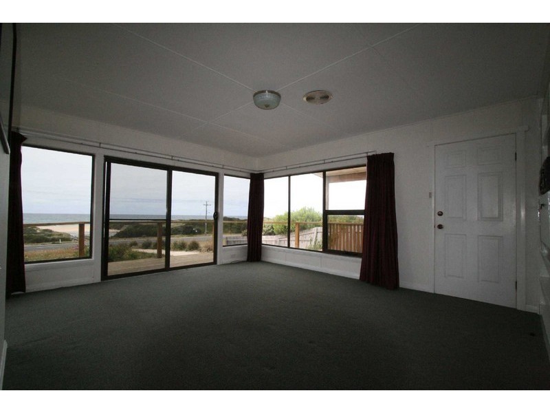 279 Tasman Highway, Beaumaris TAS 7215