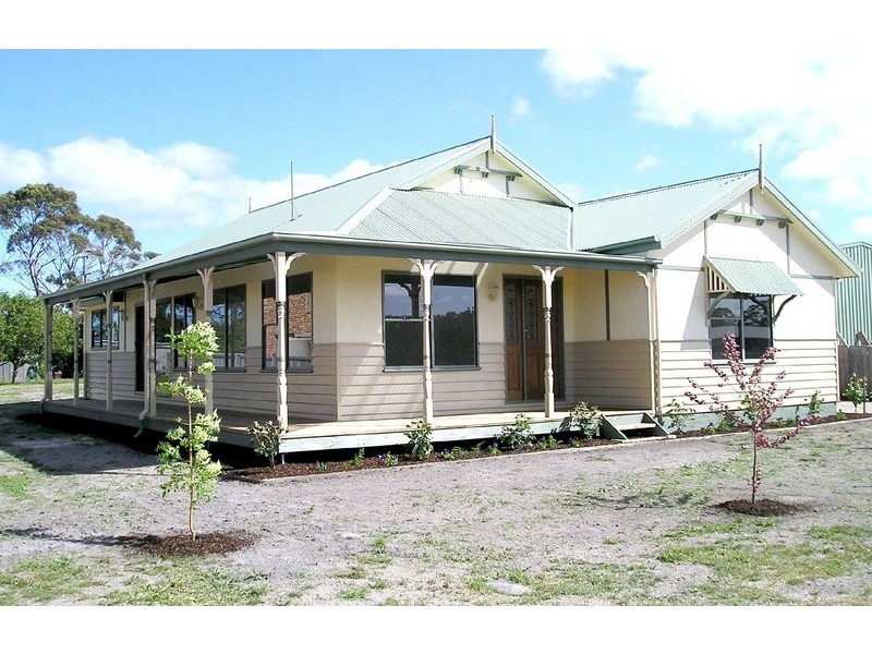 9 Heather Place, St Helens TAS 7216