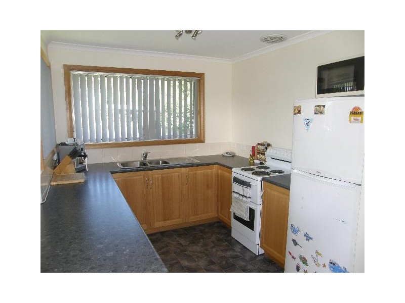 2/7  Heather Place, St Helens TAS 7216