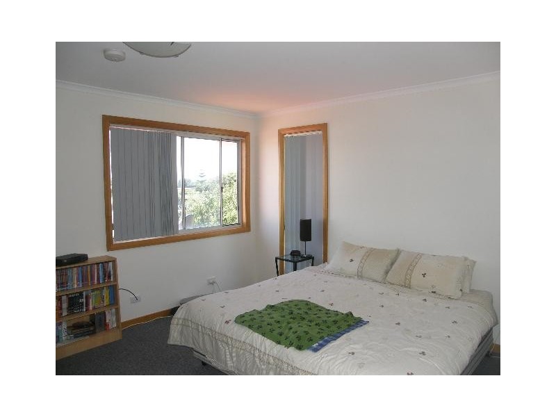 2/7  Heather Place, St Helens TAS 7216