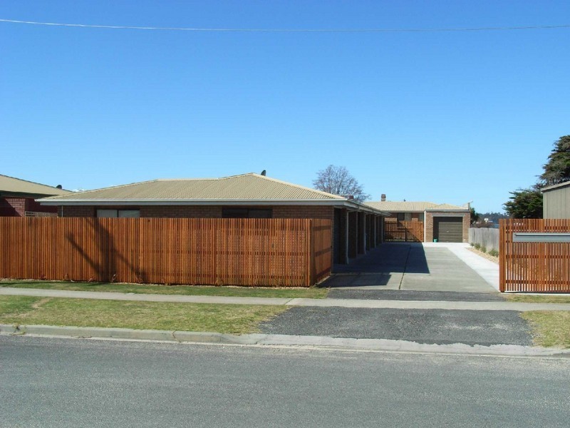 2/6 Groom Street, St Helens TAS 7216