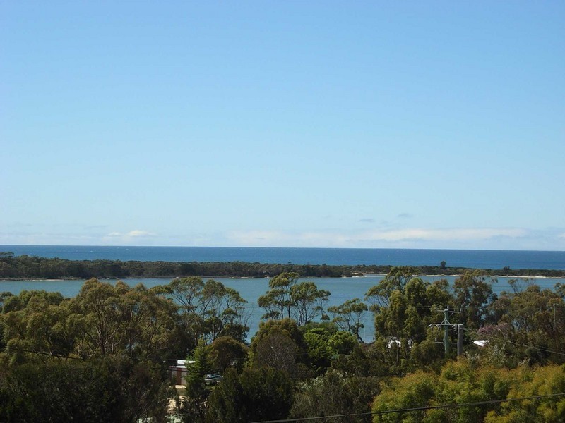 186 Main Road, Binalong Bay TAS 7216