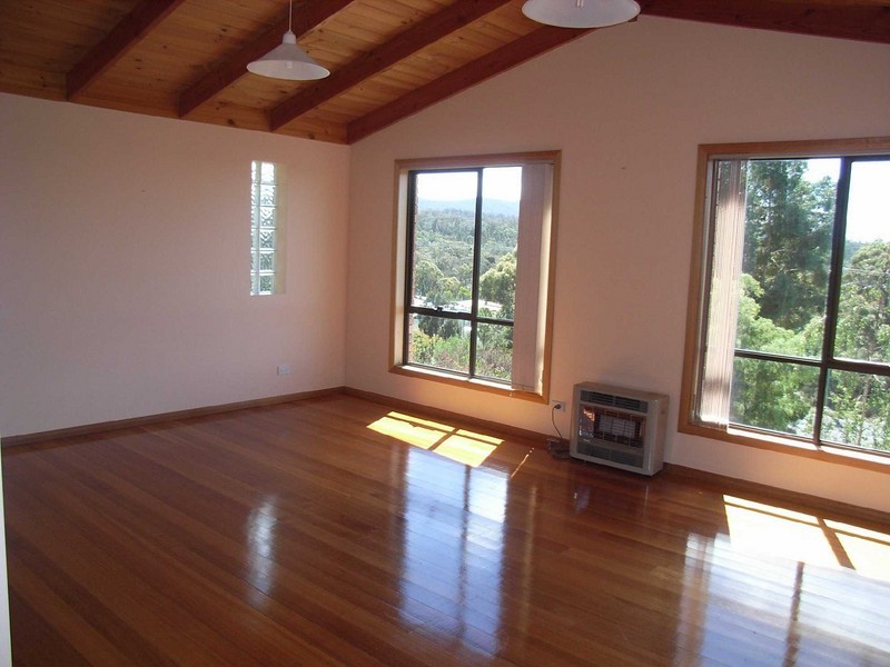 186 Main Road, Binalong Bay TAS 7216