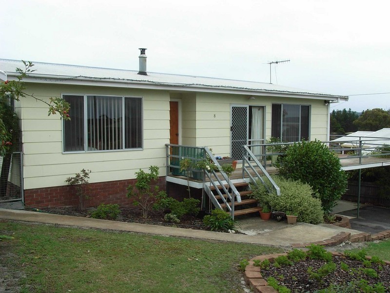8 Cobrooga Drive, St Helens TAS 7216