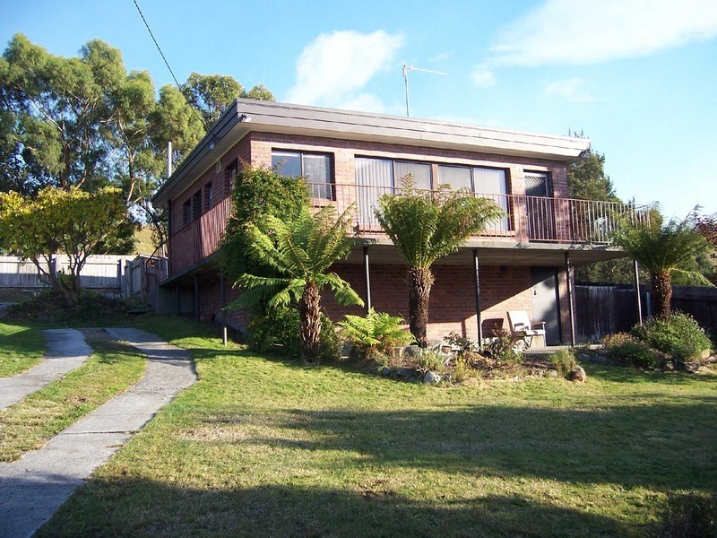34 Halcyon Grove, St Helens TAS 7216