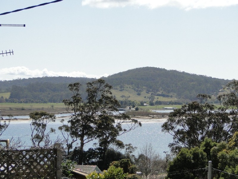 16  Atlas Drive, St Helens TAS 7216