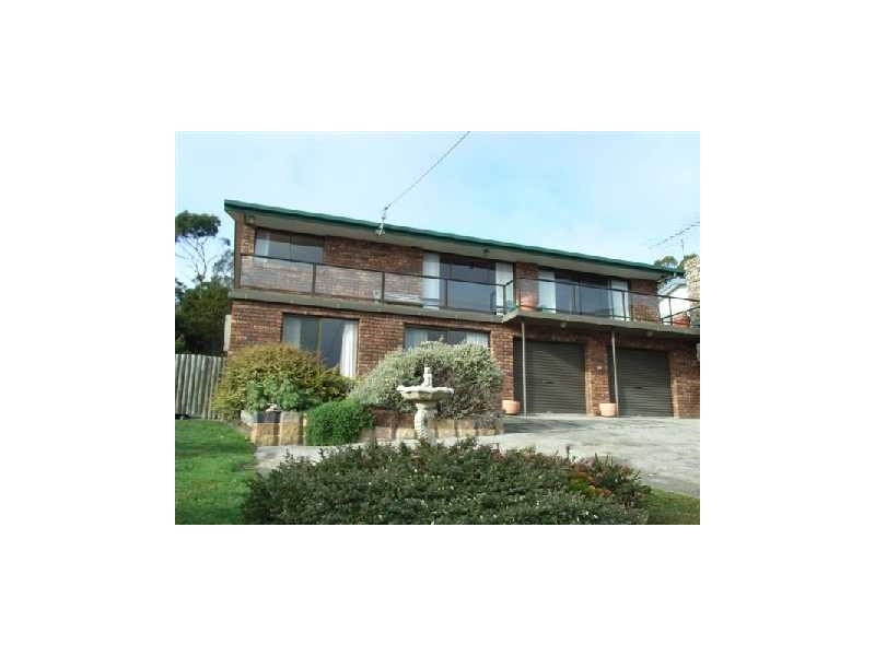 18 Highcrest Ave, Binalong Bay TAS 7216