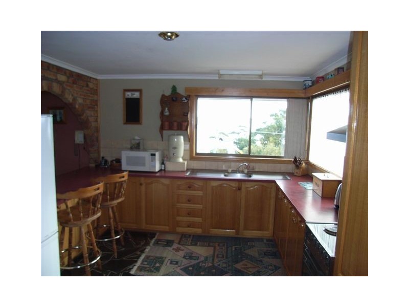 18 Highcrest Ave, Binalong Bay TAS 7216