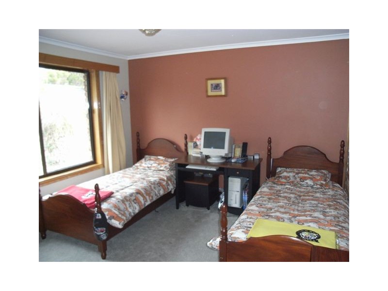 18 Highcrest Ave, Binalong Bay TAS 7216