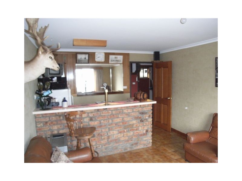 18 Highcrest Ave, Binalong Bay TAS 7216