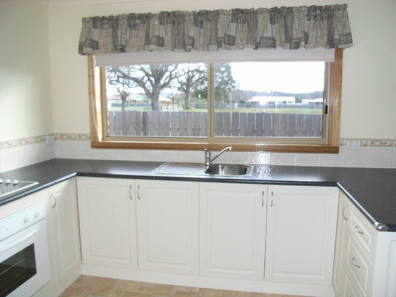 2/28 Tully Street, St Helens TAS 7216