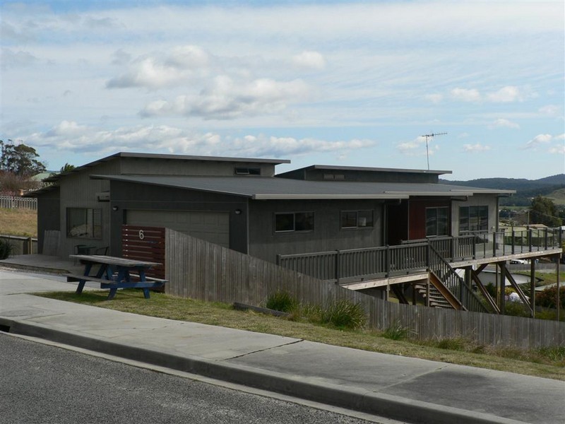 6 Douglas Court, St Helens TAS 7216