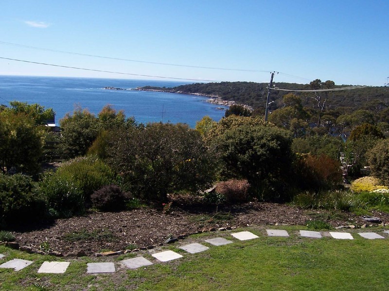 19 Treloggen Drive, Binalong Bay TAS 7216