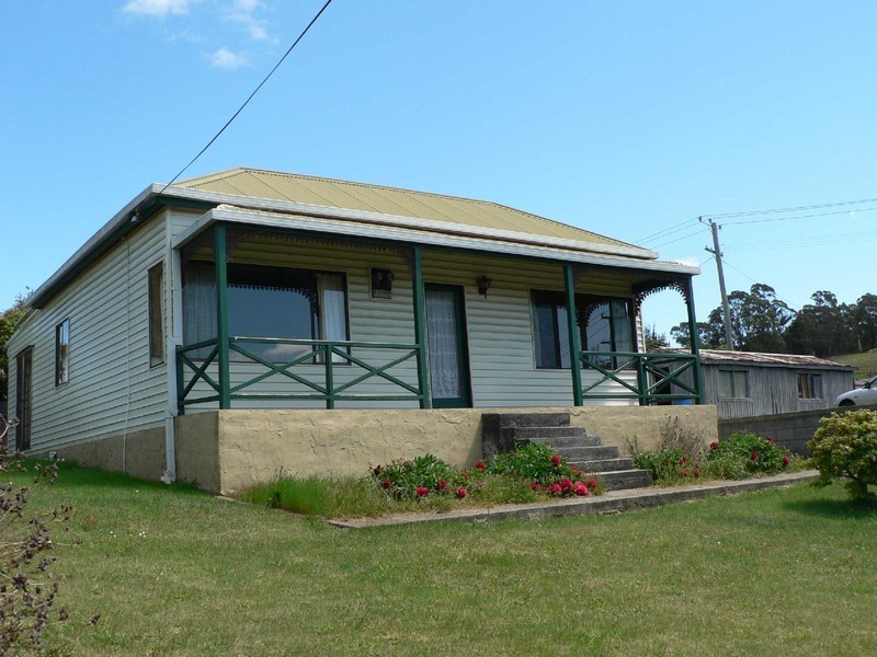 22  Frank Street, St Marys TAS 7215