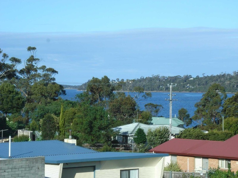 10 Halcyon Grove, St Helens TAS 7216