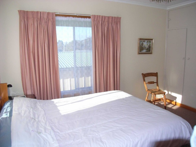 10 Halcyon Grove, St Helens TAS 7216