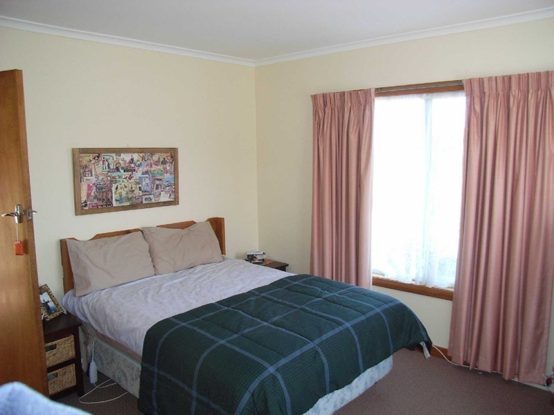 10 Halcyon Grove, St Helens TAS 7216