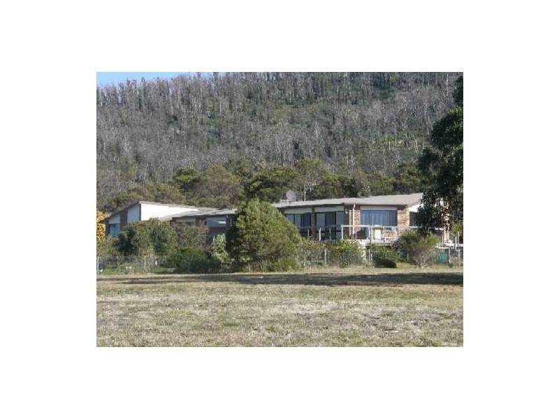 21424 Tasman Highway, Chain Of Lagoons TAS 7215