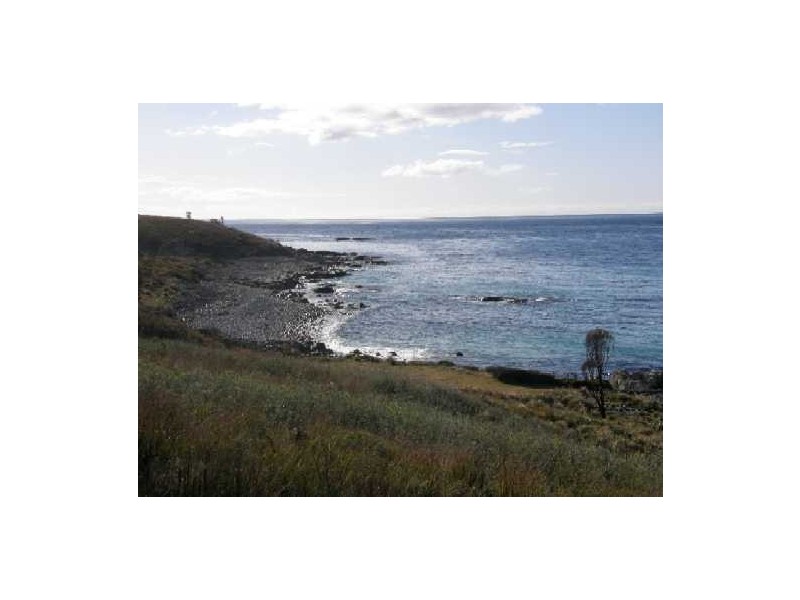 21424 Tasman Highway, Chain Of Lagoons TAS 7215