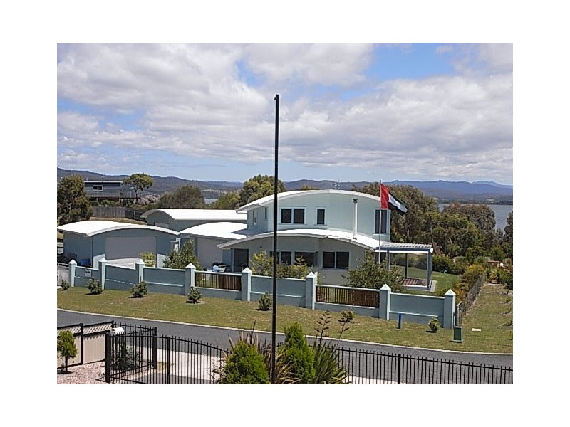 Karaka Close, Akaroa TAS 7216