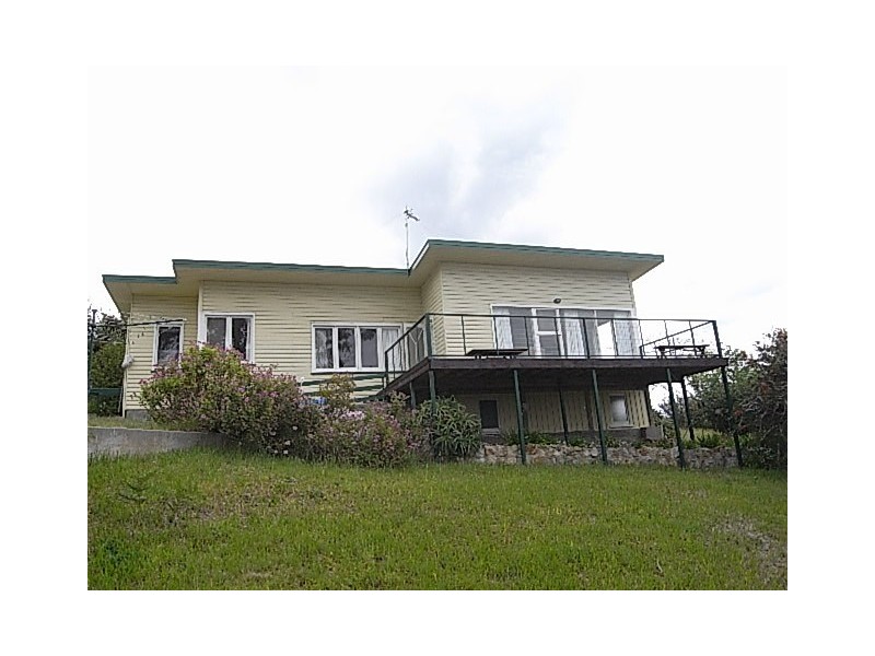 1 Hilltop Drive, Binalong Bay TAS 7216