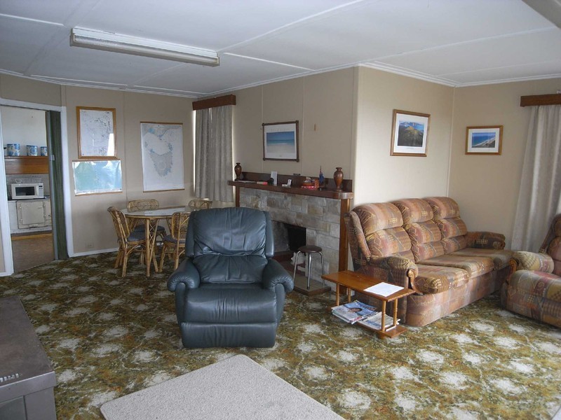 1 Hilltop Drive, Binalong Bay TAS 7216