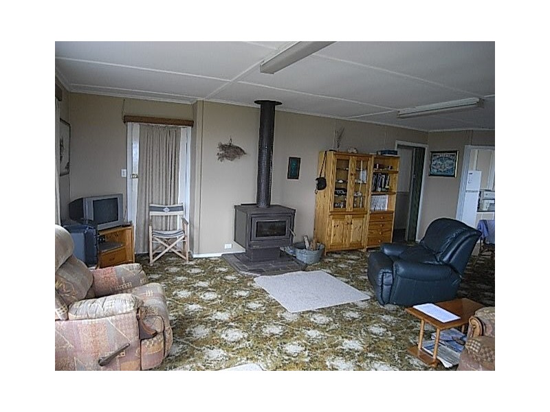 1 Hilltop Drive, Binalong Bay TAS 7216