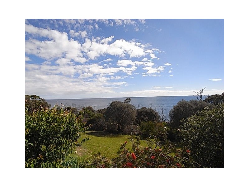 1 Hilltop Drive, Binalong Bay TAS 7216