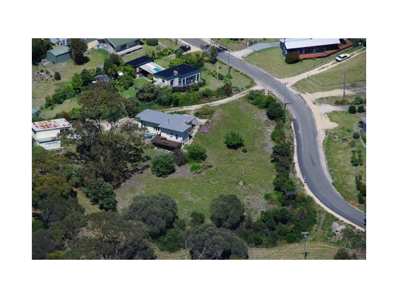 1 Hilltop Drive, Binalong Bay TAS 7216