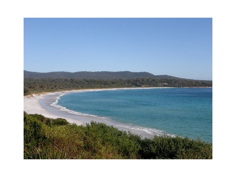 64 Main Road, Binalong Bay TAS 7216