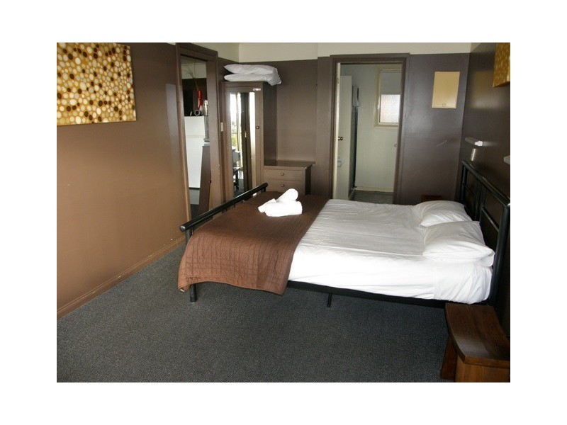 64 Main Road, Binalong Bay TAS 7216