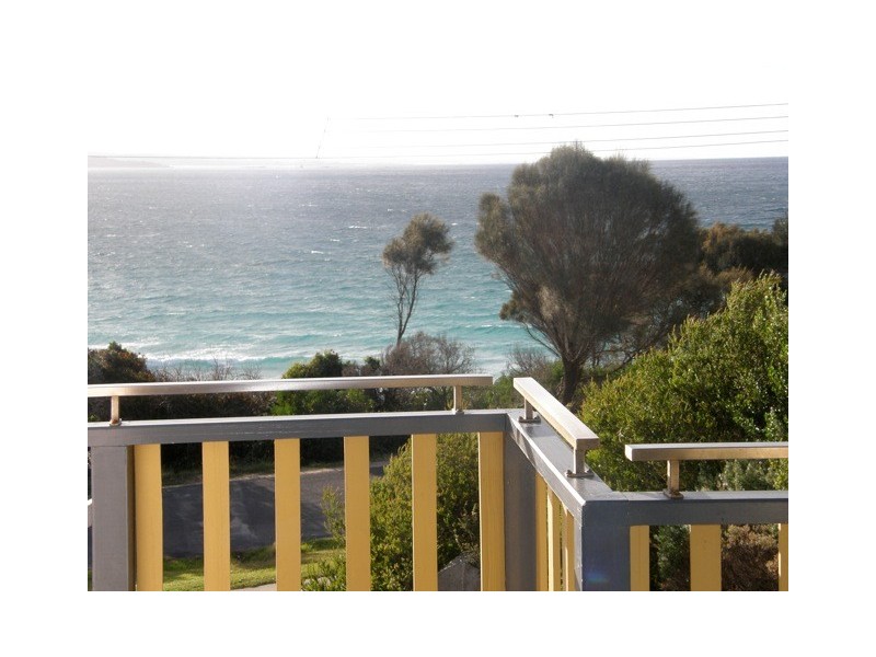 64 Main Road, Binalong Bay TAS 7216