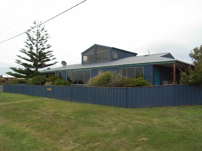 2 Lagoon Esplanade, Scamander TAS 7215