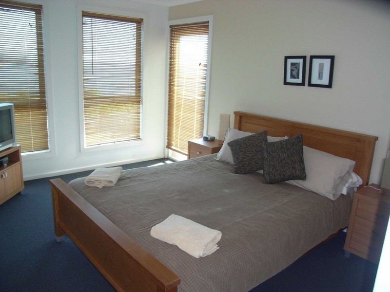 40 Highcrest Ave, Binalong Bay TAS 7216