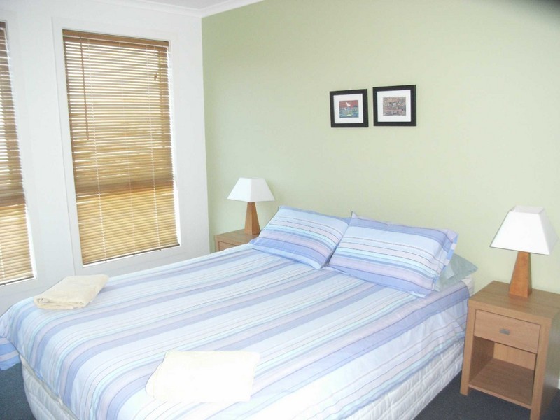 40 Highcrest Ave, Binalong Bay TAS 7216