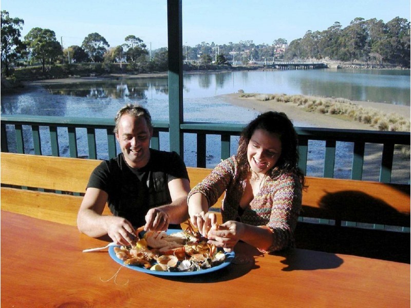 18 Medea Cove Esplanade, St Helens TAS 7216