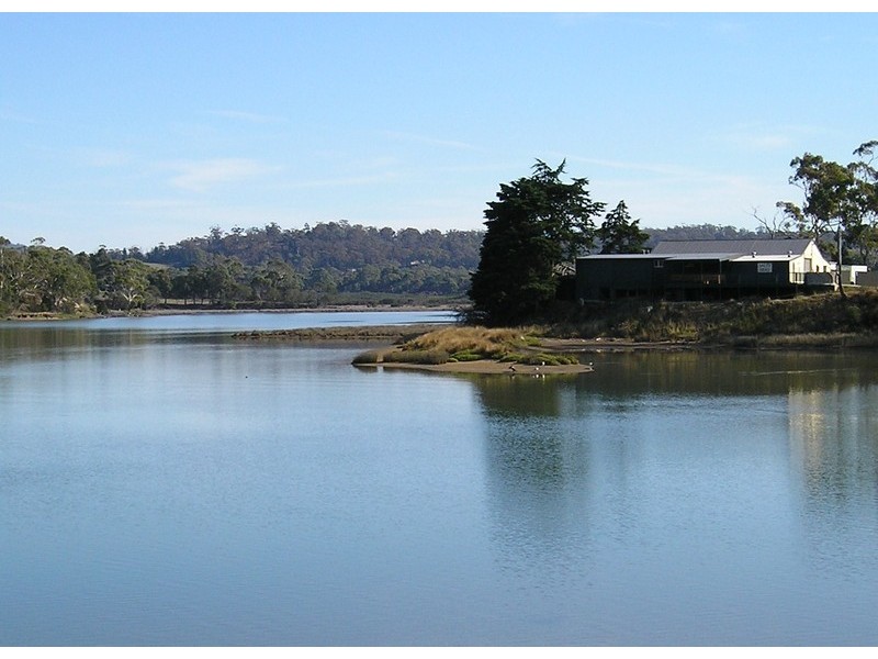18 Medea Cove Esplanade, St Helens TAS 7216