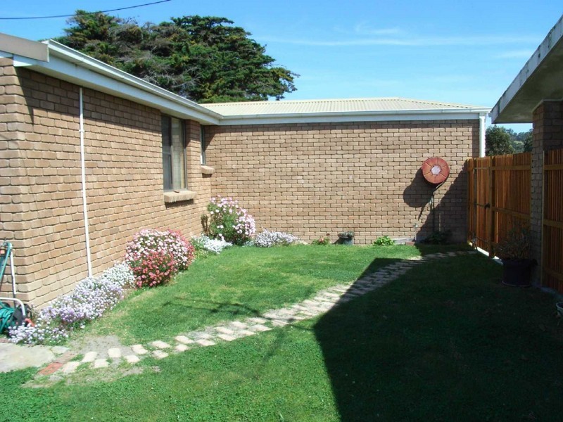 3/6 Groom Street, St Helens TAS 7216