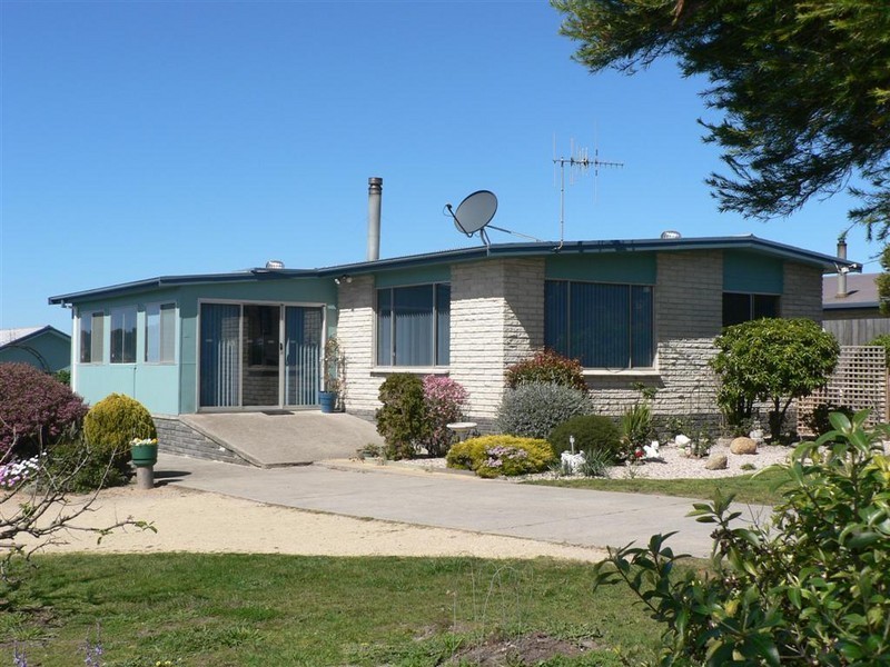 23-25 Scamander Avenue, Scamander TAS 7215