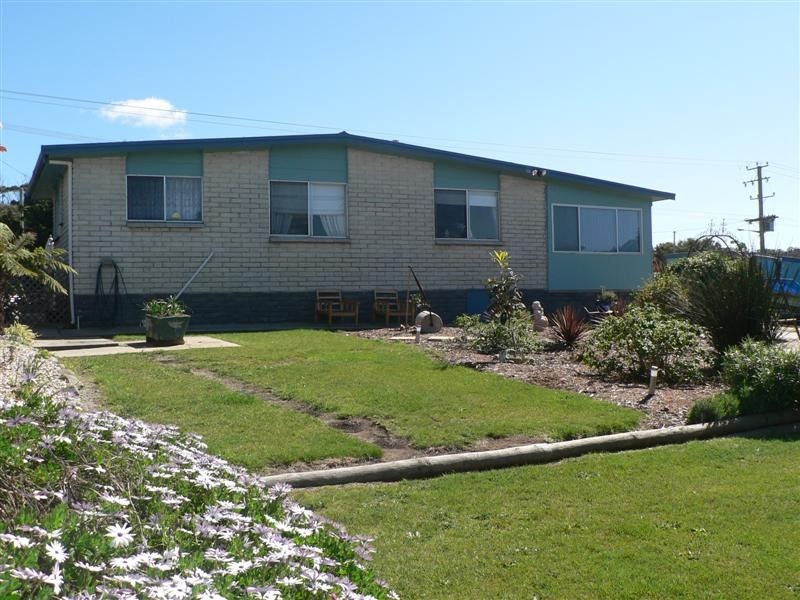 23-25 Scamander Avenue, Scamander TAS 7215