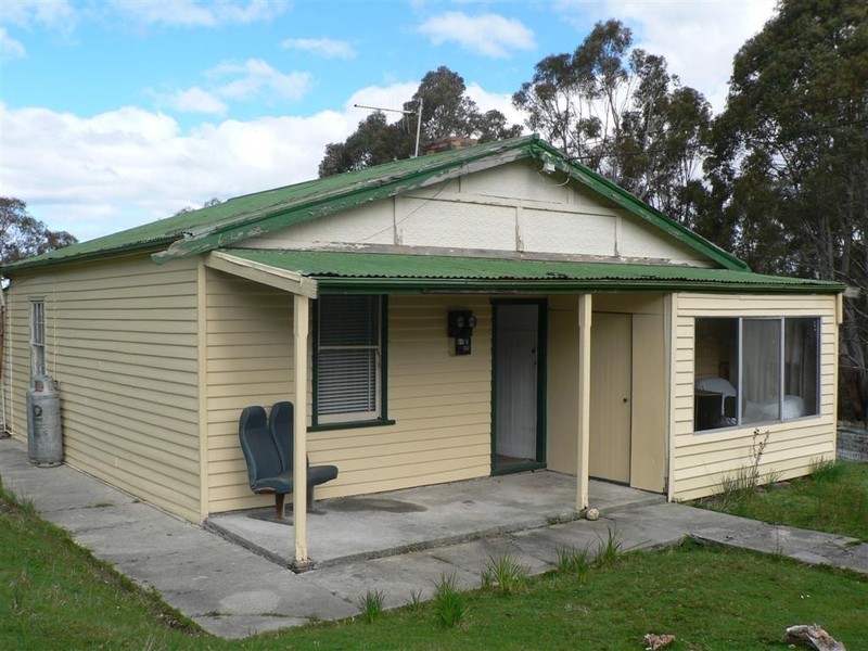 18a John Street, Cornwall TAS 7215