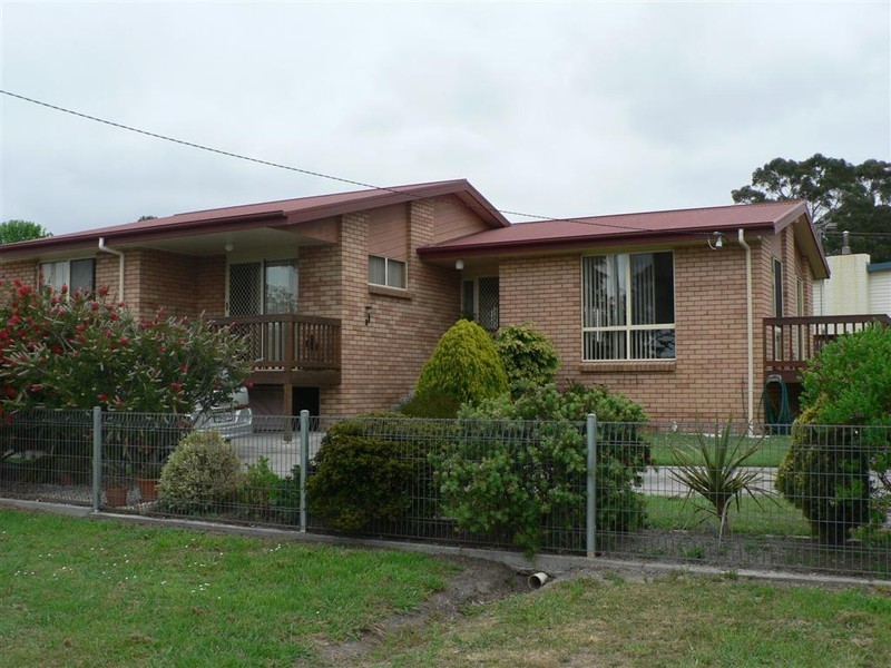 3 Falmouth Street, St Helens TAS 7216