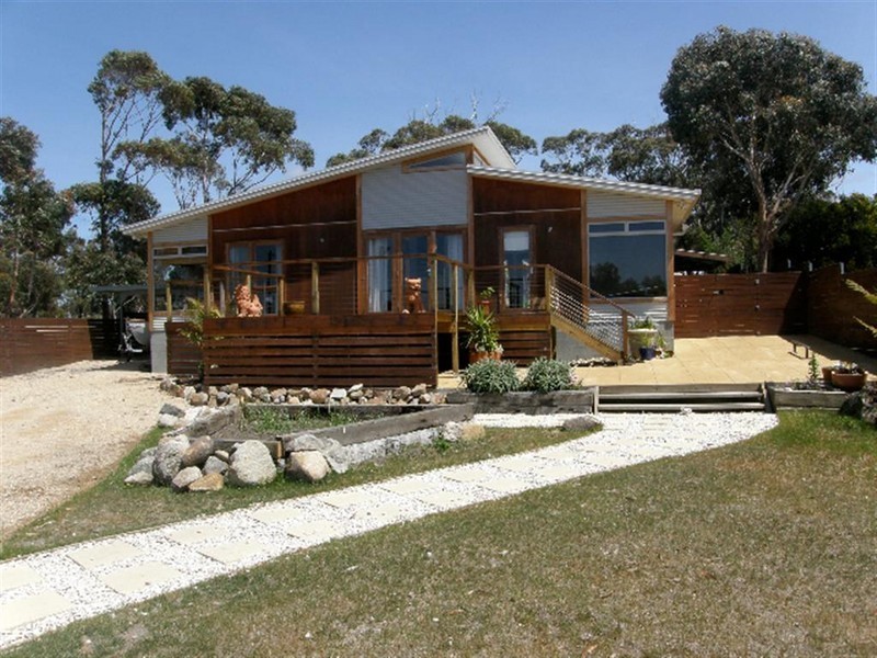 11 Targett Street, Scamander TAS 7215