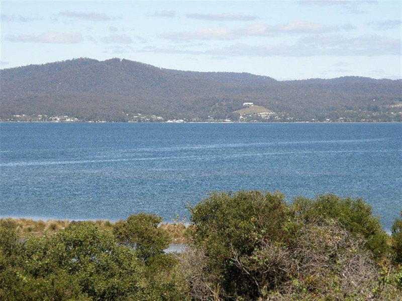 12 Kiama Parade, Akaroa TAS 7216