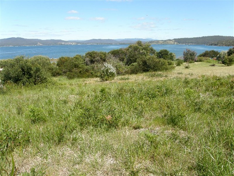 12 Kiama Parade, Akaroa TAS 7216