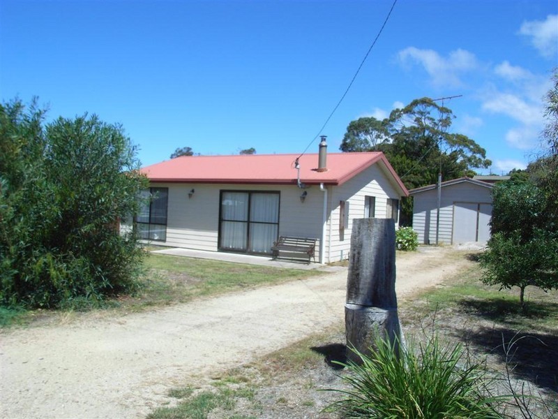 11 Reserve Street, Binalong Bay TAS 7216